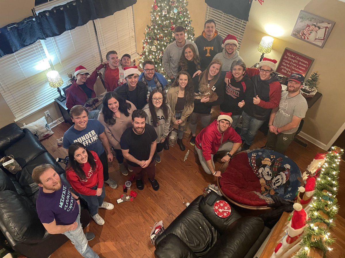 CCOCYAM's tweet photo. A super-fun, 15-Hour day of fun yesterday! Thanks to all who hosted and participated! #YoungAdults #SiblingsinChrist https://t.co/41g0ssih9n
