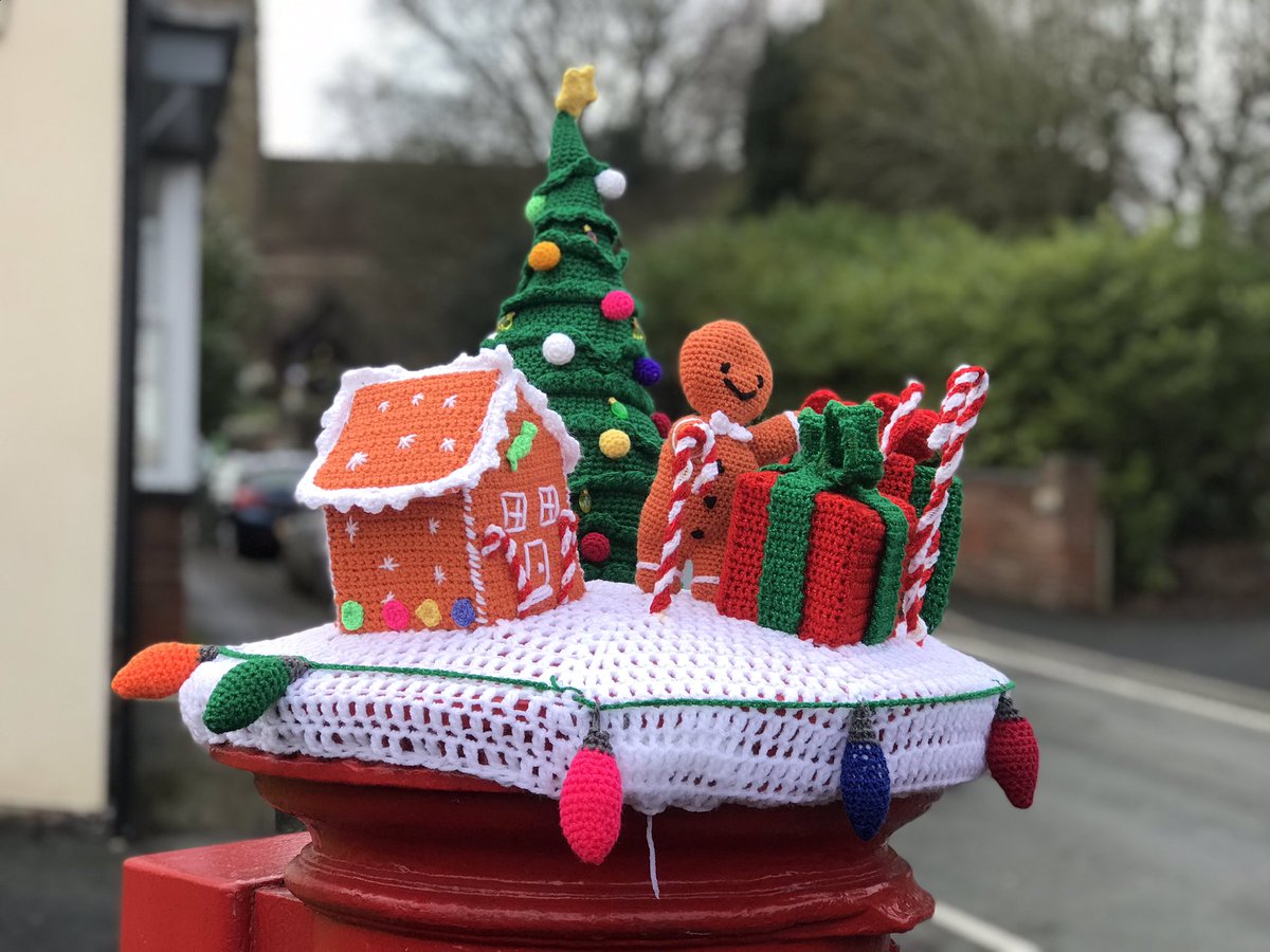 Spotted this out pedalling… the first one I’ve seen in real life &amp; so impressive! I dislike the commercialism of Christmas but love gestures like this. Someone has skills! 🙏🏻 #communitycrochet #kindnessmatters #wellbeing 🎄
