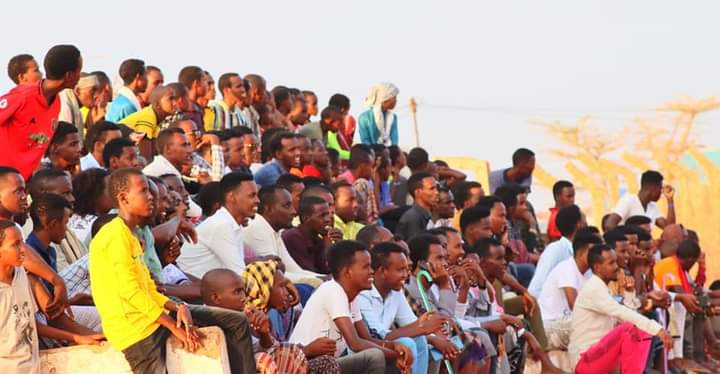 GedoSports's tweet photo. Gudomiyaha kubada cagta.G/G/ #maxamed #cabdi #nuur oo liiga u dhigay ciyartoyda magalada Garbaharey, kas oo finalka liiga isugu imaadeen labada team ee #G.star iyo #NNT, oo ay ciyaartu kusodhamatay 1--0, halkaa oo ay Gusha kuraacday koxda #NNT.
@SomaliFA @FIFAcom @AstaanSports https://t.co/o43EShMmYc