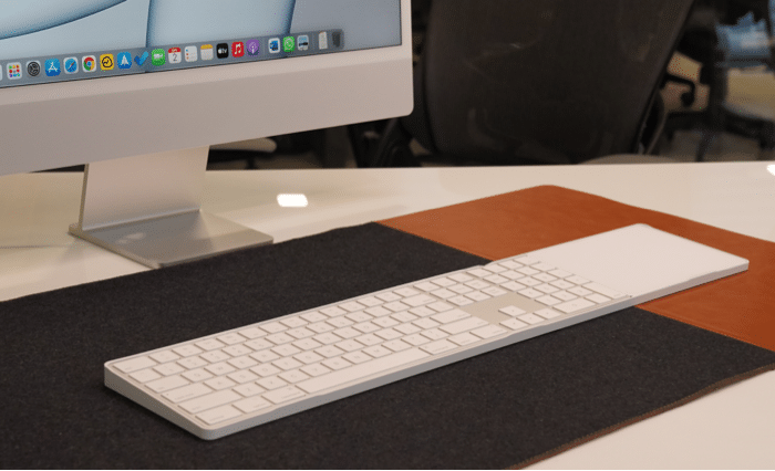 twelvesouth's tweet photo. 'Tis the season to treat yourself! 🎁 Keep your desk area more organized with #MagicBridge, which combines #MagicKeyboard and #MagicTrackpad2 into one awesome control piece. ⌨️ A desktop upgrade is the gift that keeps on giving all year long😍 @igeeksblog https://t.co/hscX7taDpK https://t.co/RTE5IunBZ5