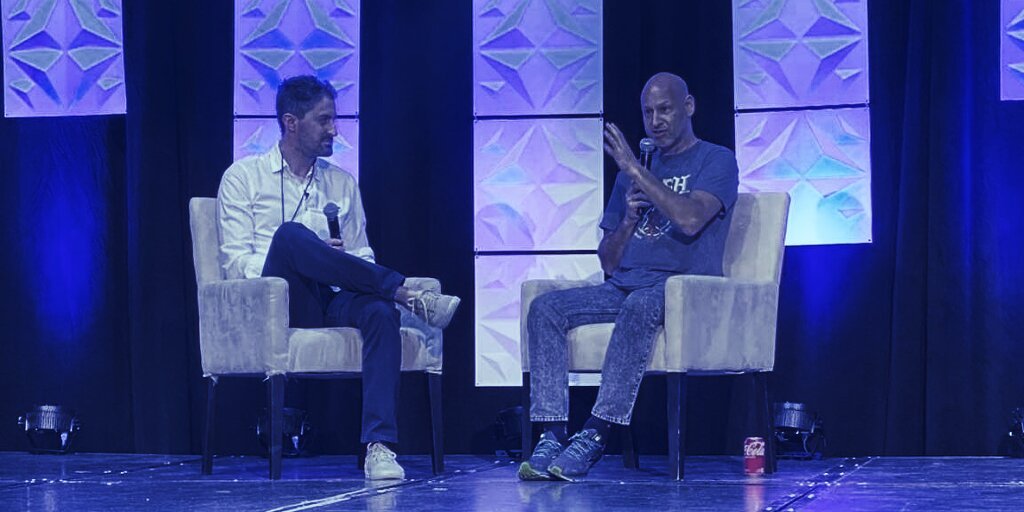 DecryptMedia's tweet image. Ethereum Cofounder Joe Lubin: High Gas Fees Are a 'Measure of Success' 
► decrypt.co/88020/ethereum…