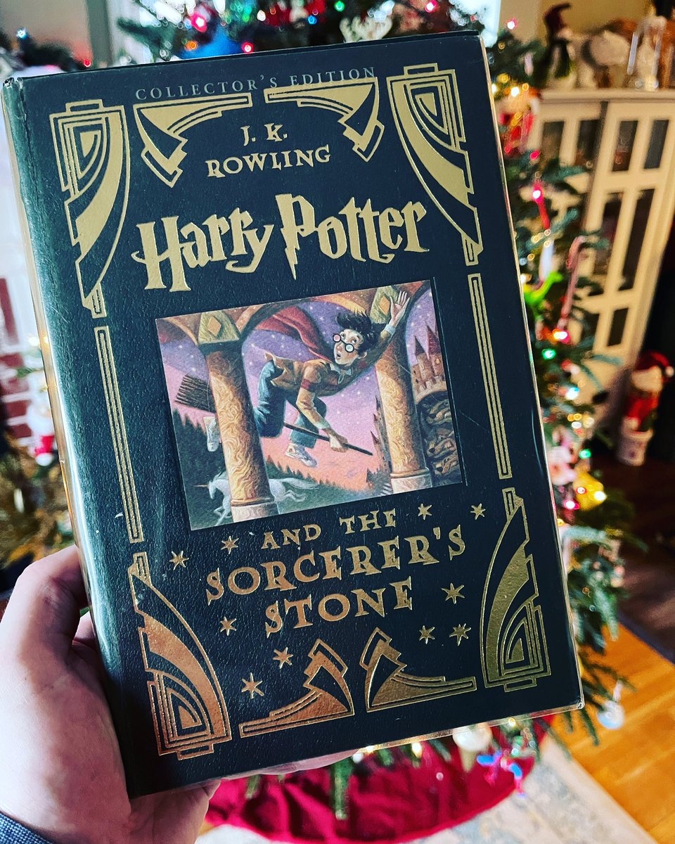 BNMcKinleyMall's tweet photo. Whatโs a favorite book you received as a Christmas gift? โฆOr, in the true spirit, whatโs a favorite book you gave as a gift? ๐ ๐ ๐
.
.
.
#BNMcKinley #GiftsForReaders #BNHoliday #SeasonOfGiving #SeasonOfReading #BooksMakeGreatGifts #GiveBooks https://t.co/vo1OwSfQ4W