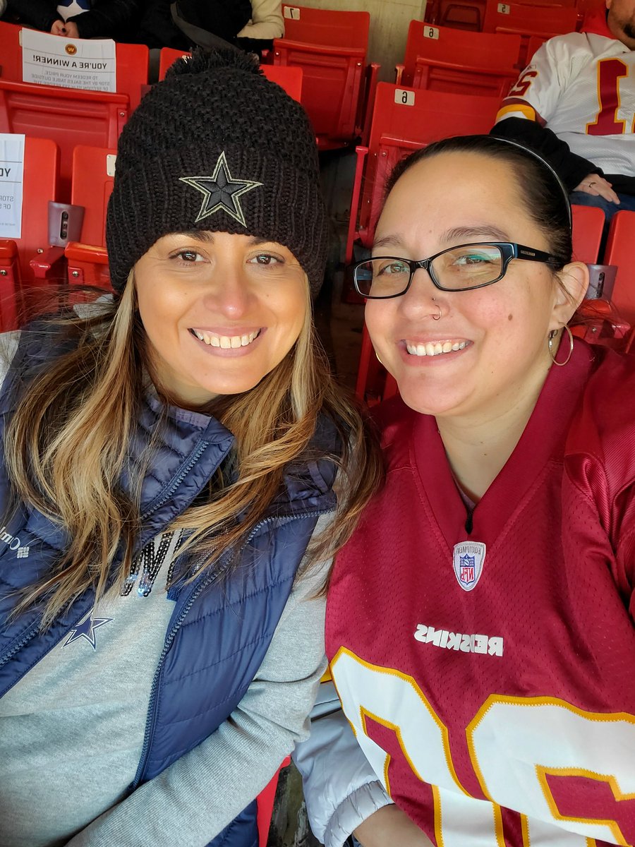 angel2283's tweet photo. A family divided 🏈 #WashingtonFootball #DALvsWAS https://t.co/39CmcyIjyZ