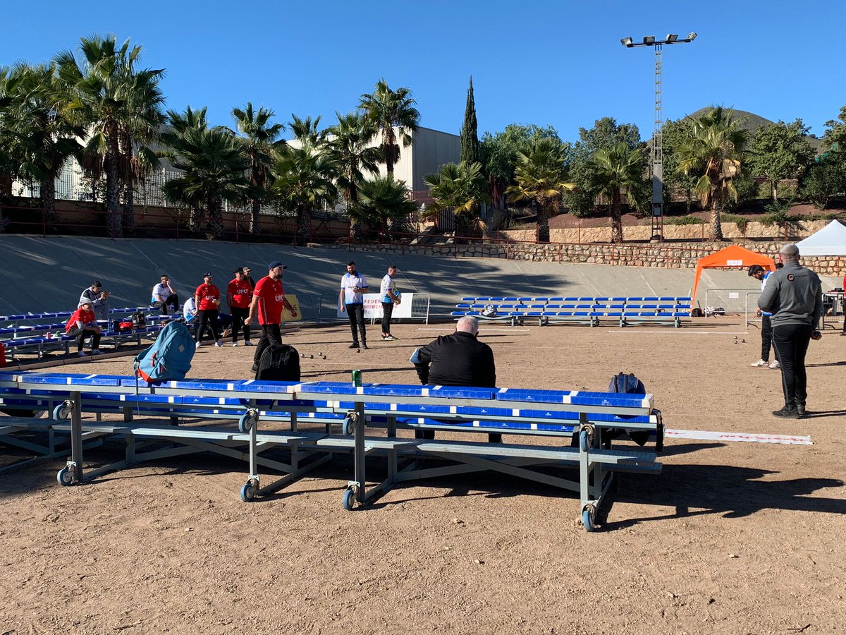 Éxito de participación en la Supercopa regional de petanca celebrada hoy en #Lorca👏

Más de 250 jugadores y jugadoras de toda la Región se han dado cita en el CD La Torrecilla Ginés Antonio Vidal Ruiz en este torneo organizado por el  Club Petanca Mil Estrellas