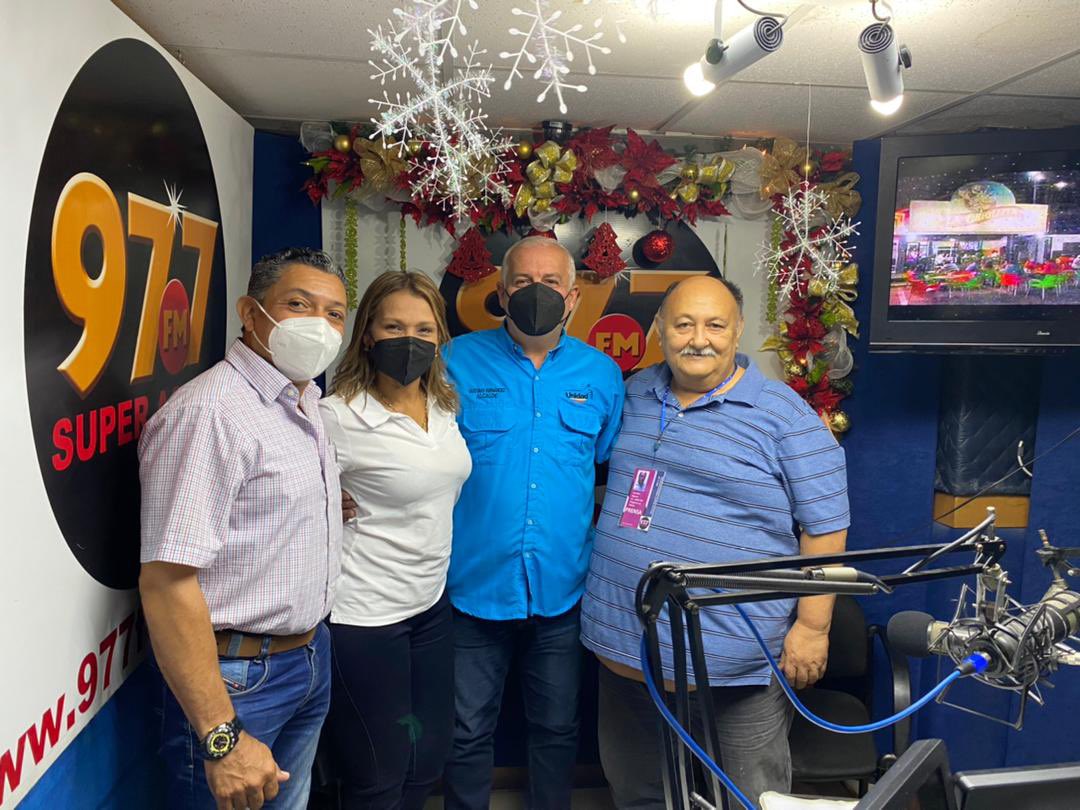 #12dic En declaraciones emitidas en el programa radial "La Vitrola de Anselmo", transmitido por la 97.7 Súper Activa el alcalde <a href="/gustavocien/">Gustavo Fernández</a> manifestó que Polisur y Bomberos de San Francisco tendrán póliza HCM

#SanFrancisco