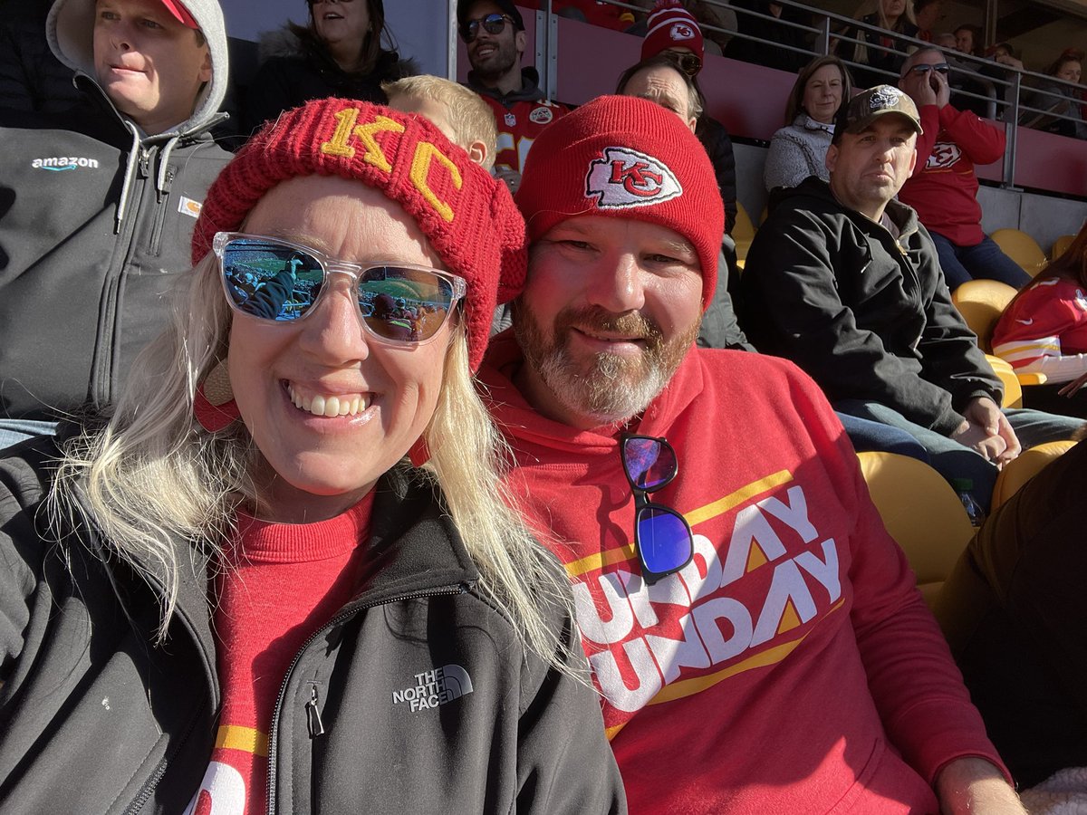 jessyandaaron's tweet photo. #SundayFunday  #ChiefsKingdom  #Arrowheadstadium https://t.co/OGVjTK90s7