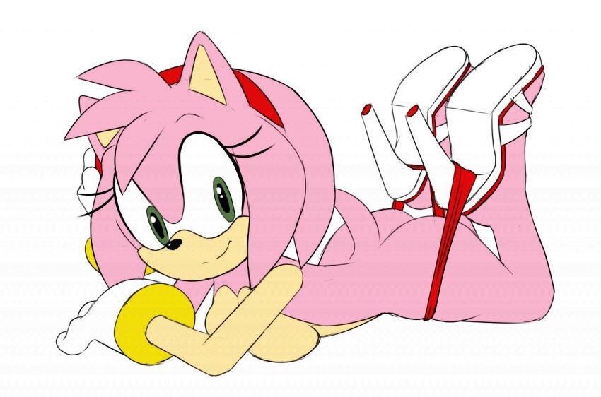 I’m finally back from the dead, sorry that I just disappeared like that. 

#SeductiveSunday
Artist- Seth65