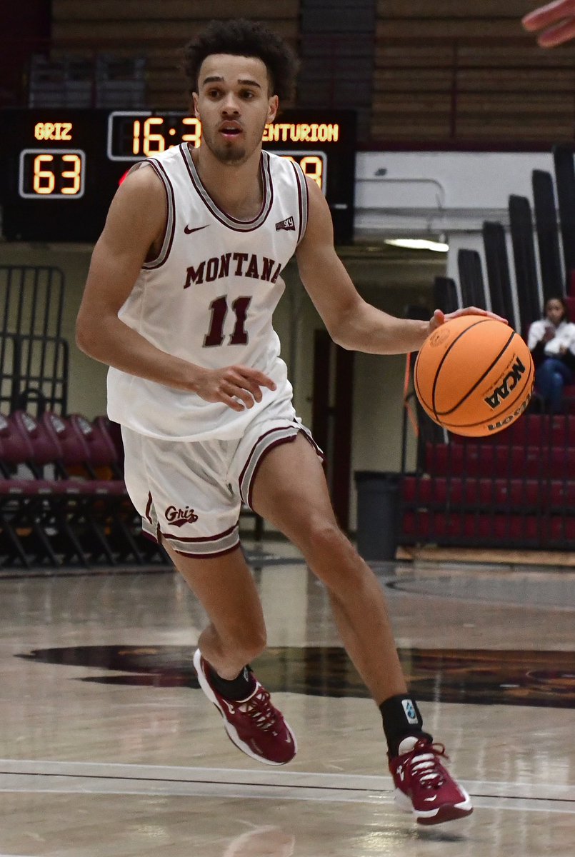 MontanaGrizBB's tweet image. 🏀 14 assists
🏀 11 rebounds 
🏀 10 points

Congratulations to @CameronParker23 on becoming the 3rd player in school history to record a triple-double!

#GrizHoops #BigSkyMBB #GoGriz