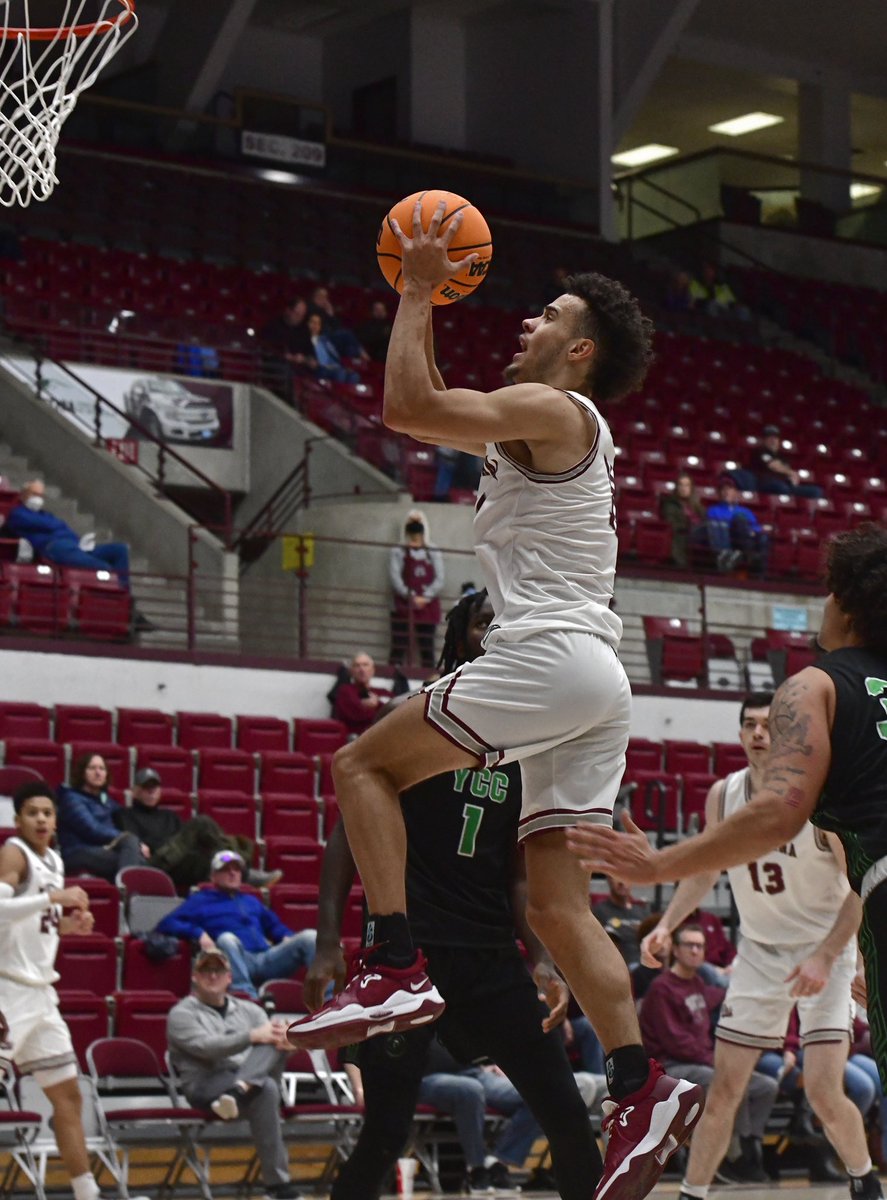 MontanaGrizBB's tweet image. 🏀 14 assists
🏀 11 rebounds 
🏀 10 points

Congratulations to @CameronParker23 on becoming the 3rd player in school history to record a triple-double!

#GrizHoops #BigSkyMBB #GoGriz