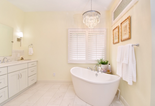 Give yourself the gift of relaxation with a bathroom remodel. You deserve it!
Photo by Amy Rizer Photography
.
.
.
#SPH #SamPitzuloHomes #CustomHomes #CustomDesigns #CustomBuilder #CustomBathroom #DreamBathroom #BathroomDesigns #DreamHome #HomeDesigns #OhioBuilder #HomeBuilder