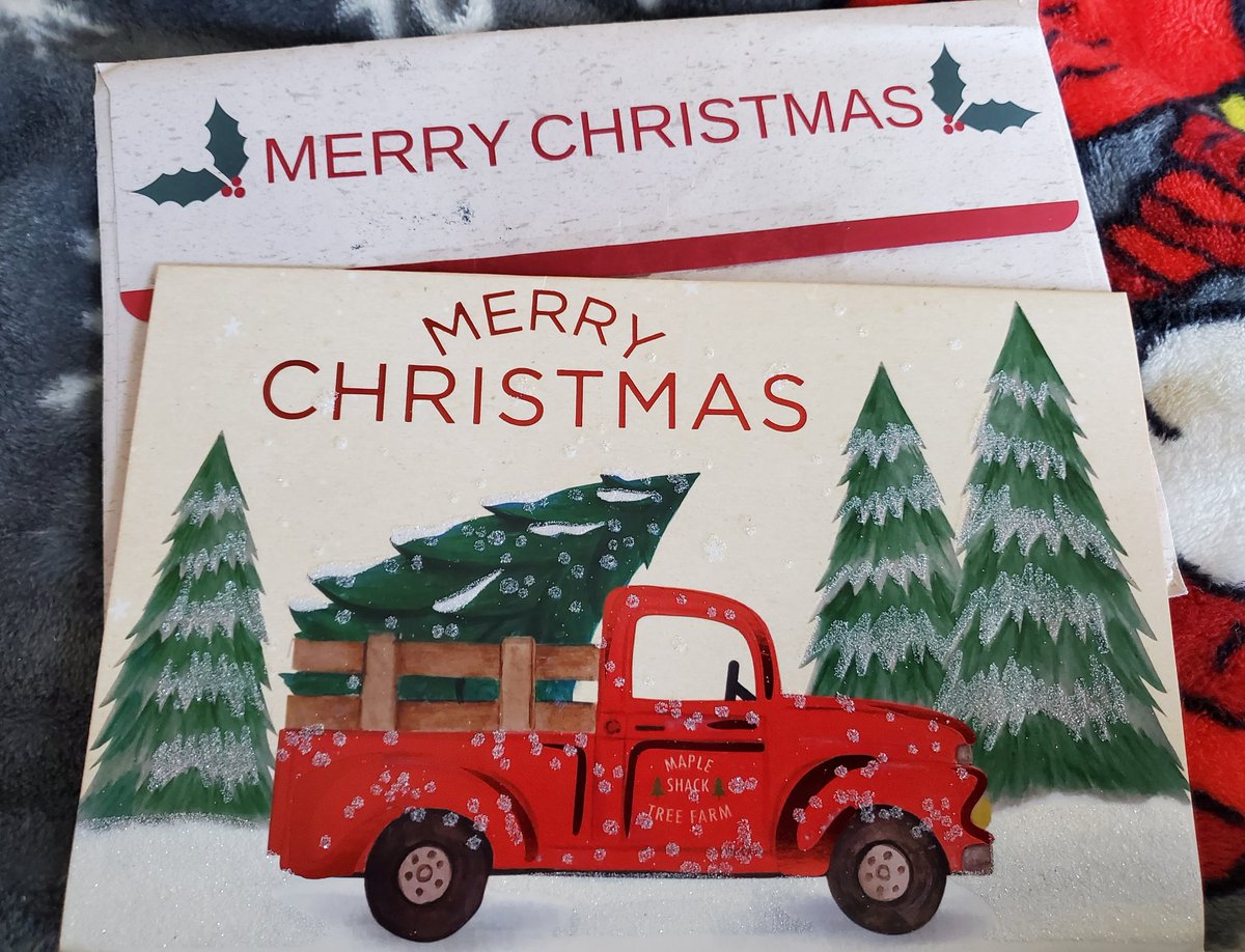 Entr_My_Wrdrobe's tweet photo. Thank you @GiGiSmashly for the sweet & festive Christmas card. I love you bunches, my dear friend. Merry Christmas!! π₯°ππππ
#ScreamingFirehawks
#FirehawkMail https://t.co/uK4Rs4sAaW