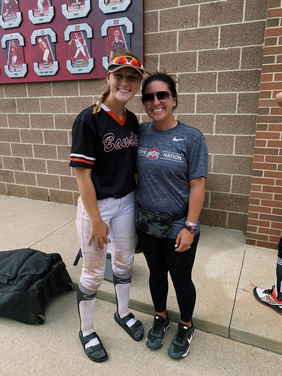 langhailey13's tweet photo. Grateful is an understatement. You are worthy of everything and capable of anything. Go bucks🤍 @OhioStateSB @CoachJordanOSU @CoachJenMac https://t.co/nuirbD1a6M