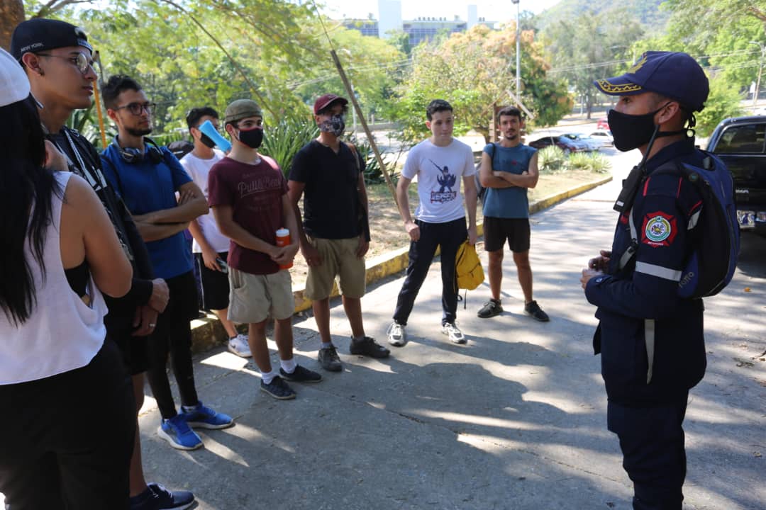El Sec. Seguridad Ciudadana G/D Marlon Dulcey Parada, mencionó que se están implementando medidas preventivas para evitar la propagación de incendios, como la limpieza y mantenimiento de los corta fuego, el refrescamiento ante el inicio de nuevos eventos forestales.