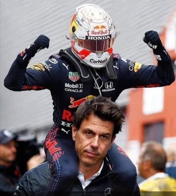 Toto Wolf....... wat ben jij een slecht verliezer‼️ Welch ein Schlechter Verlierer, Shande‼️ #TotoWolf 🤨🤔