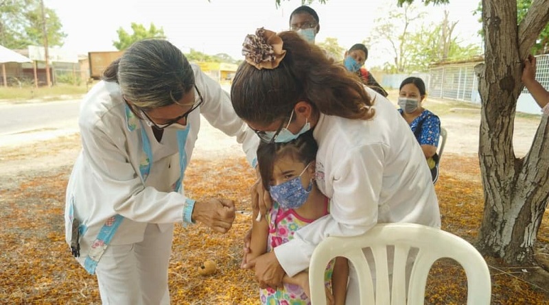 Establecen estrategias en Zulia para afianzar programa de vacunación

#VacunaciónYPrevención

vtv.gob.ve/establecen-est…
