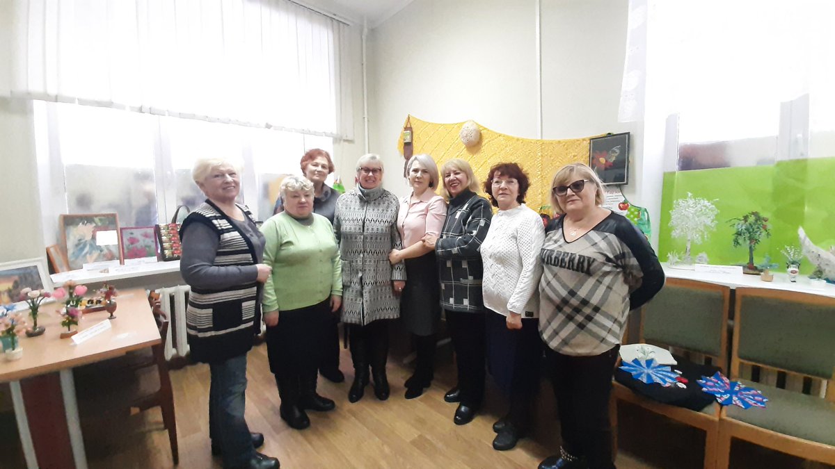 Центр поддержки гражданских инициатив в гостях у Совета ветеранов Фрунзенского района г. Иваново. Повод- выставка творческих работ членов Совета. Наша крепкая дружба- это постоянное и перспективное сотрудничество, тесное общение, общие дела, задачи, радости!