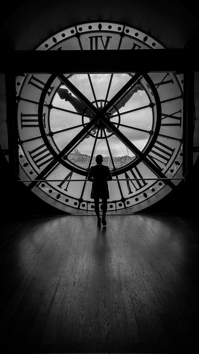 Visited the Mussee d'Orsay today. Got to see Van Gogh and Renoir then Photographed my Wife Naomi at the feamous Clock. Had to be patient waiting for alk the other tourists to get out of my shot. #muséedorsay #museedorsayparis #parisfrance #parisphotography #parisphotos #paris