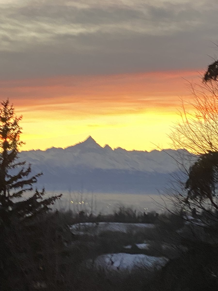#rossodisera <a href="/ParcoMonviso/">Parco del Monviso</a> <a href="/TerresMonviso/">Terres Monviso</a> #giornatainternazionaledellamontagna