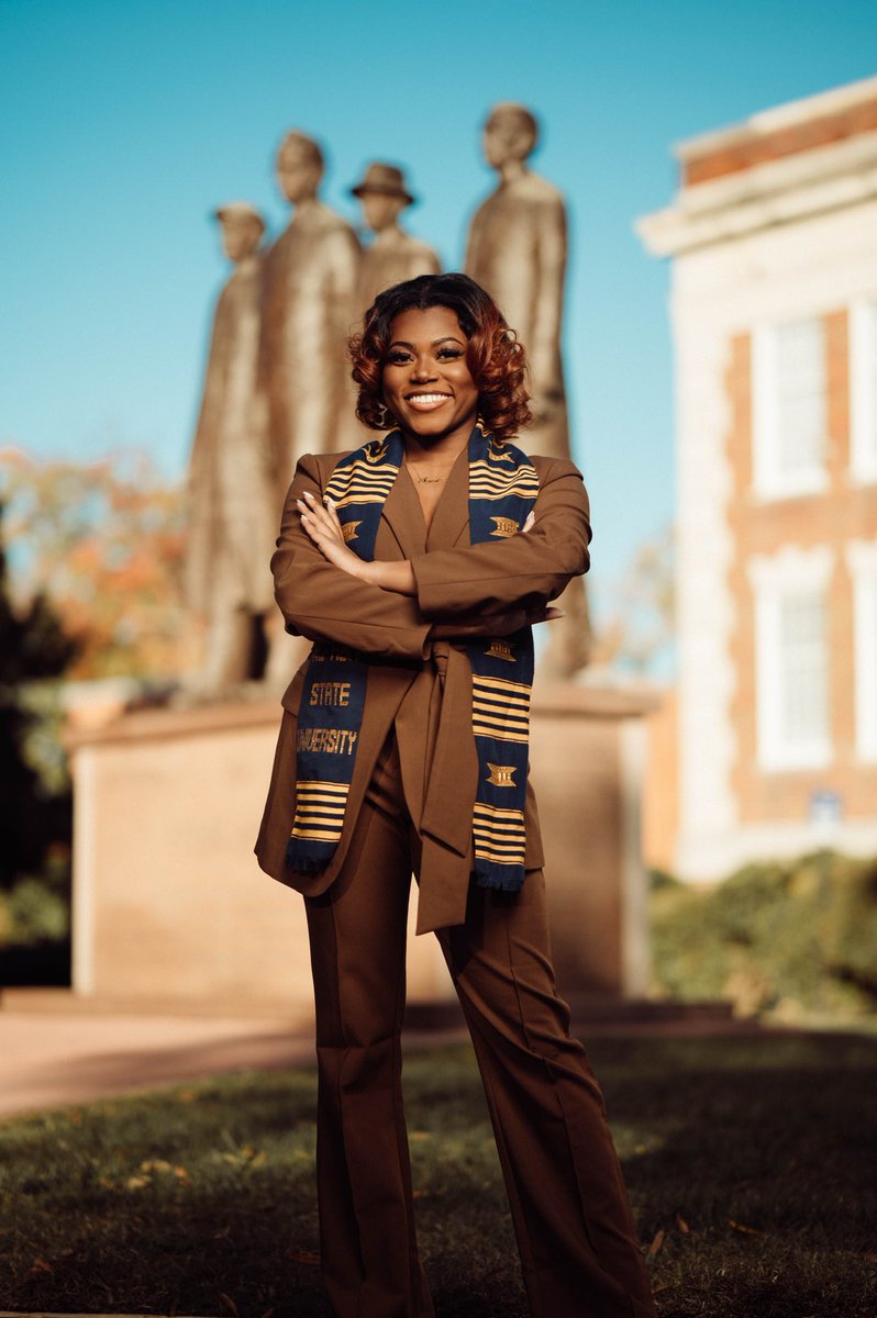 _teyyyy's tweet image. Thank you, Ayantee. 💛👩🏾‍🎓

#NCAT21