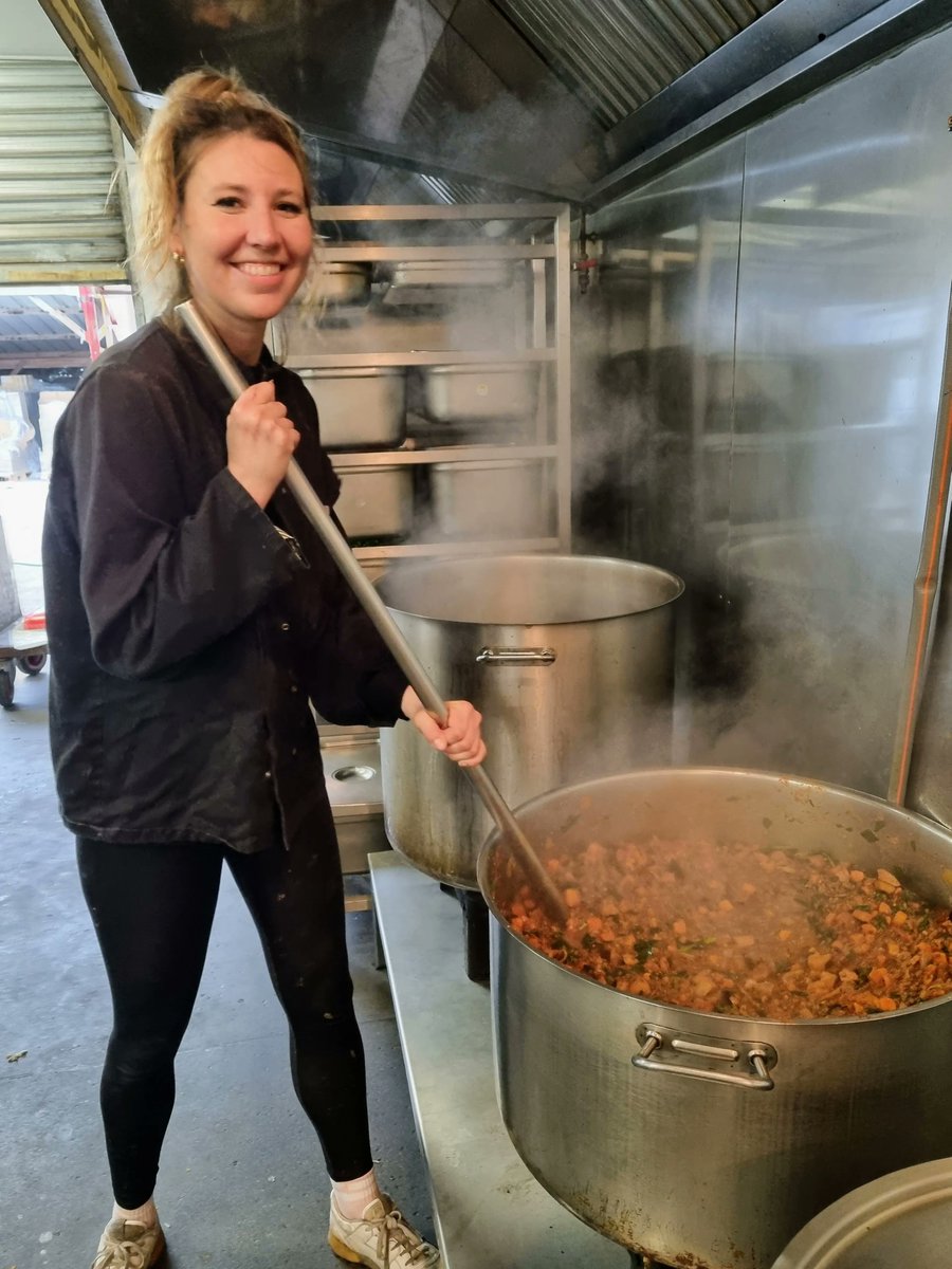 Refugee Community Kitchen tweet media