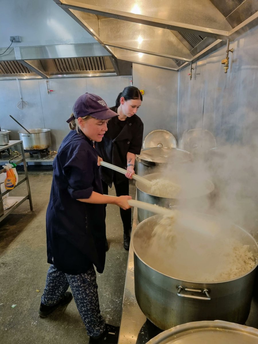 Refugee Community Kitchen tweet media