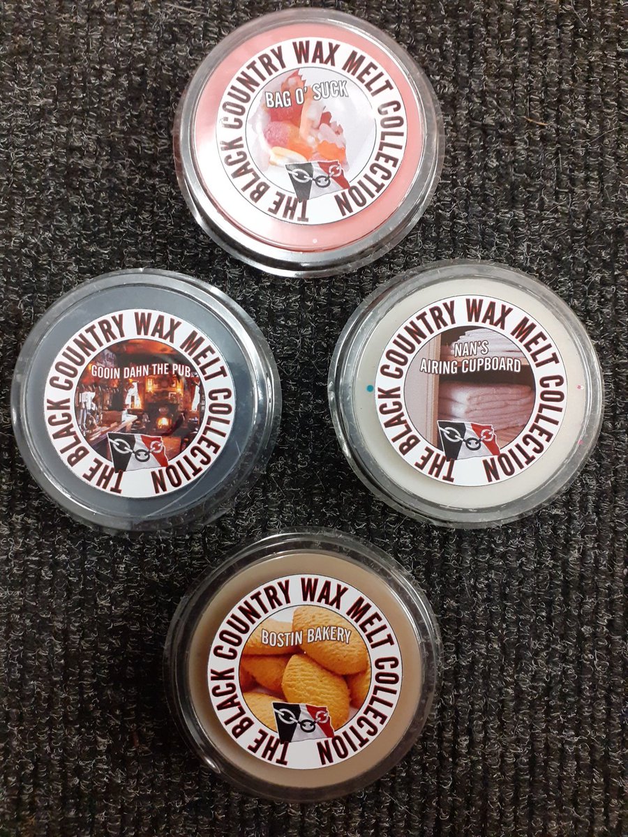 BlackCountryT's tweet photo. Grab a #BlackCountry shiney bauble or a Wax melt for a Bostin Christmas #Dudley 🎄 https://t.co/Q6JMNvmaFY