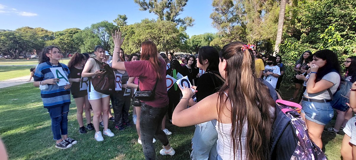 LouisTArgentina's tweet photo. Más fotos de lo que fue la reunión de Louies ayer en el planetario en Buenos Aires, Argentina @Louis_Tomlinson @LTHQOfficial ♥ https://t.co/mtXV4wgKsK