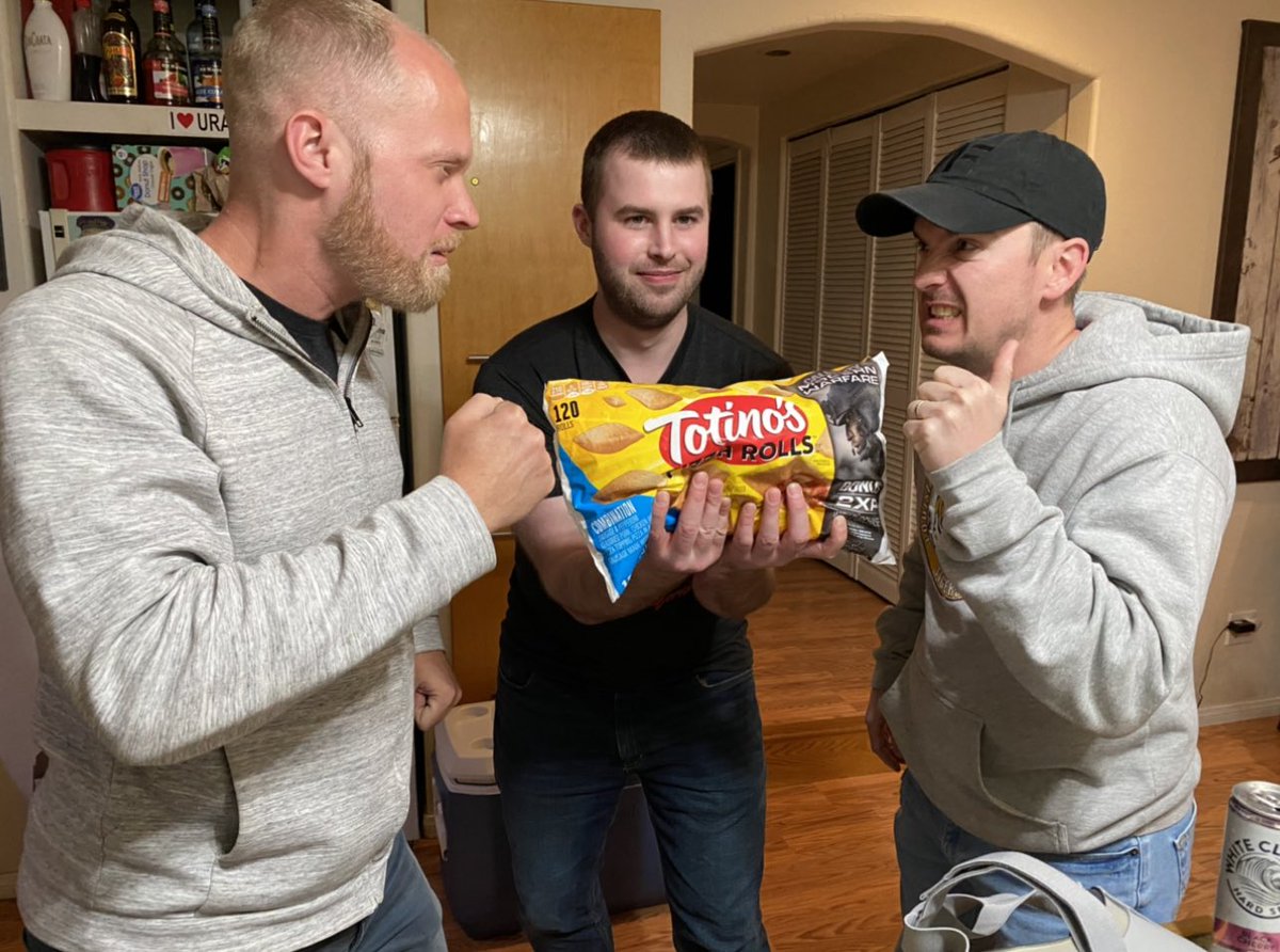 jasontroy's tweet photo. Two participants.  @potterist and @marvinlikewhoa    

Pizza Rolls were cooked 40 at a time to ensure peak eating temperature at all times. https://t.co/ypmbUNbaK9