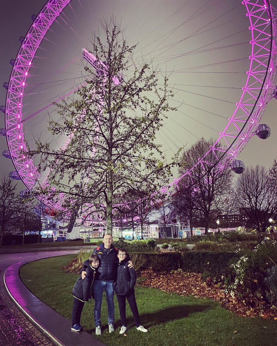 Jemstar2008's tweet photo. Worthwhile trip to London yesterday @partlee76 xxx https://t.co/iswZcJstWF