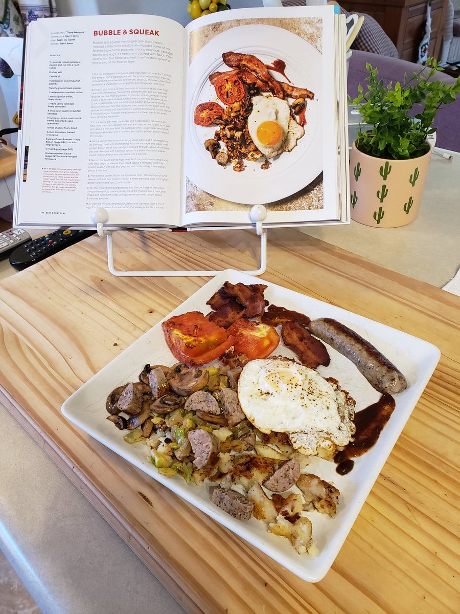 ArndtLiz's tweet photo. Bubble &amp;Squeak from #BeatBobbyFlay cookbook. Thanks, @bflay ! Came out great!!! https://t.co/T6FTAvci4I