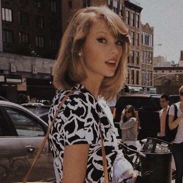 LordCherTam's tweet image. TAYLOR SWIFT 32 ❤️
รอแม่มาไทยอยู่นะคะ 😭✨🙏

#StanbaseTaylorSwift 
#TaylorSwift