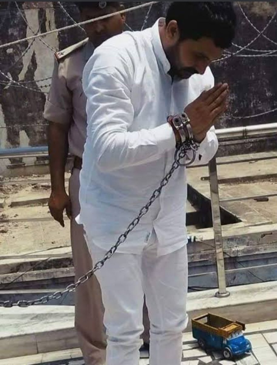 SukhaEdits's tweet photo. At the time of Jat Aarakshan, brother Daljeet Sihag was imprisoned on false allegations and now he has been sentenced to life imprisonment, which is absolutely wrong. We have to fight for their rights #keepsupporting  #freedaljeetsihag @PMOIndia @mlkhattar @JAT_SAMAAJ https://t.co/PkC1XG1WuD