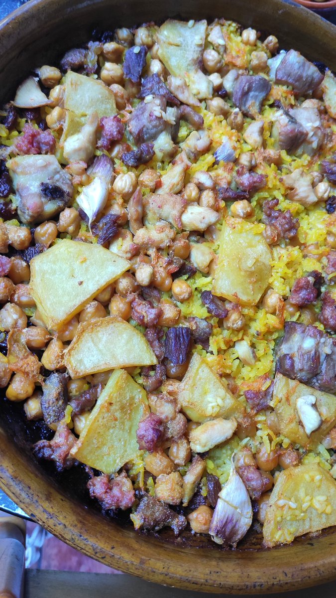 ARRÒS AL FORN

Dícese del delicioso manjar que se realiza con las sobras del puchero

Benditas sobras