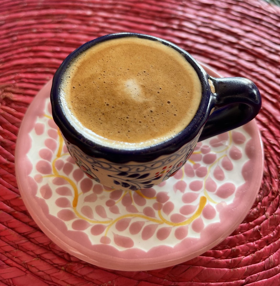 911EDiaz's tweet photo. Expresado doble cortado… #ComienzaElDia #Morelia https://t.co/26pucePuYu