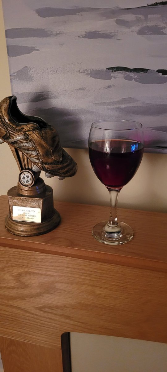 Dave100D's tweet photo. Just a wee glass of pink port to salute the famous. Tastes even better when you live in jambo land in west Edinburgh. Dont think my jambo mates will be looking forward to meeting me in the pub on Friday. WATP https://t.co/ltux9IQRVH