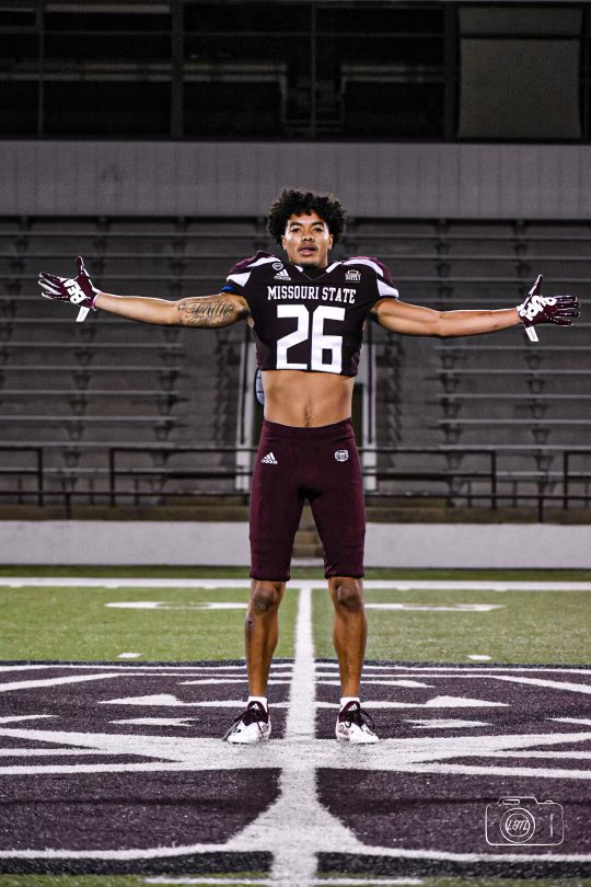 DeAndreWash_'s tweet photo. I had an amazing official visit this weekend‼️Thank you for having me and my family out 🐻@MOStateFootball https://t.co/JeSonxgawO