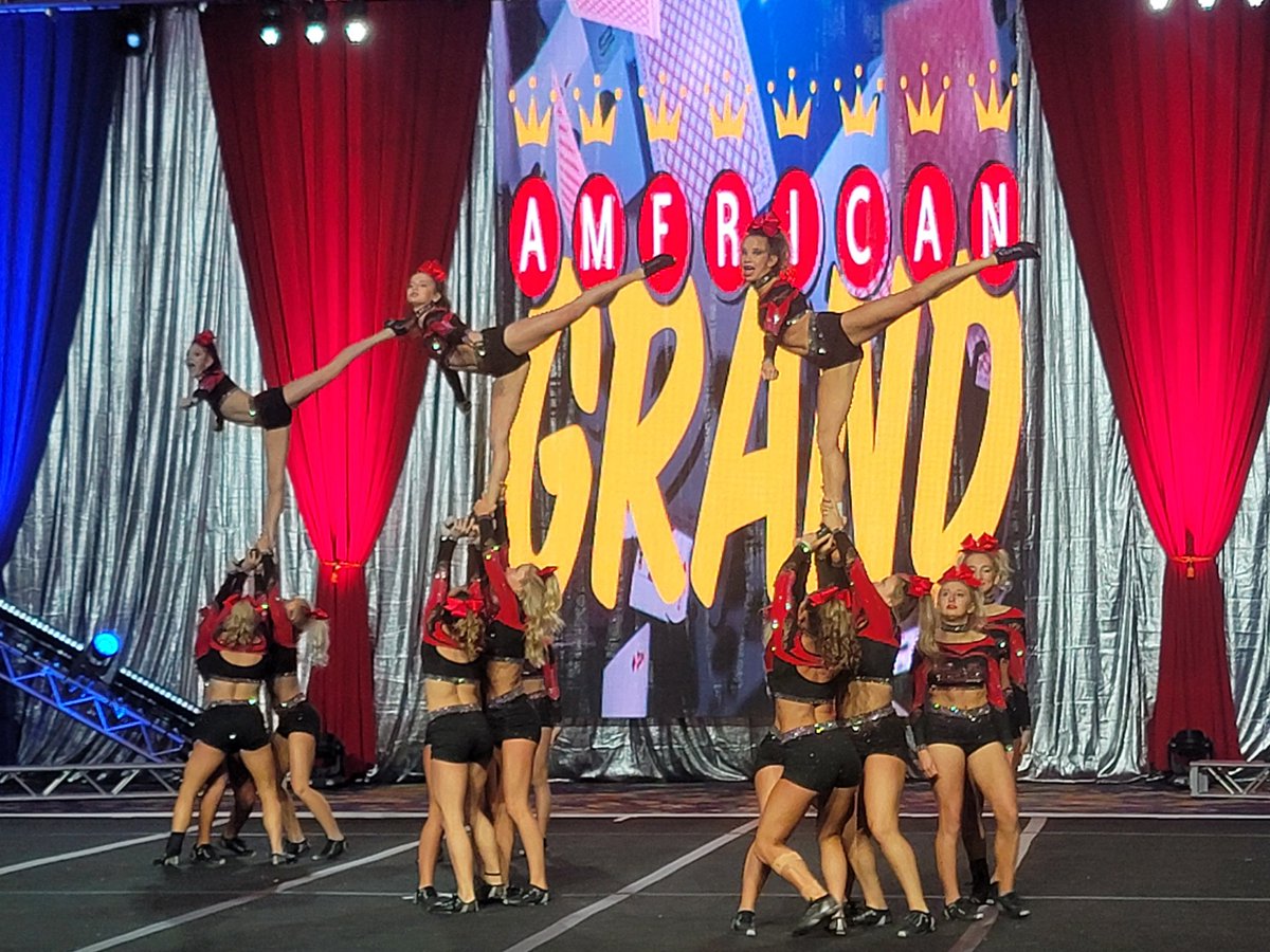 ksquirrel_'s tweet photo. Holy Spirit ACTIVATED !!! OMG SC FEARLESS was beyond fricken AMAZING... WAY TO GO #SCCHEER #FEARLESS #CFIO #KSQUIRREL https://t.co/oBGJCG2gEg