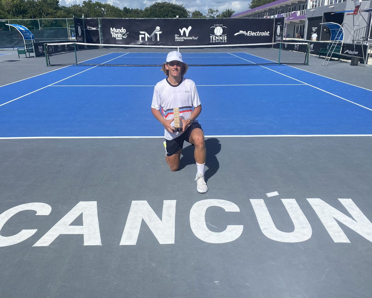 🏆 𝒞𝐻𝒜𝑀𝒫𝐼𝒪𝒩 🏆

<a href="/liamdraxl/">Liam Draxl</a> (🇨🇦) def. Christian Langmo (🇺🇸) 6-7(4), 7-6(5), 7-6(6) after a grueling three and a half hours in the M15 Cancún final, earning his first singles title on the <a href="/atptour/">ATP Tour</a>. #UKRising