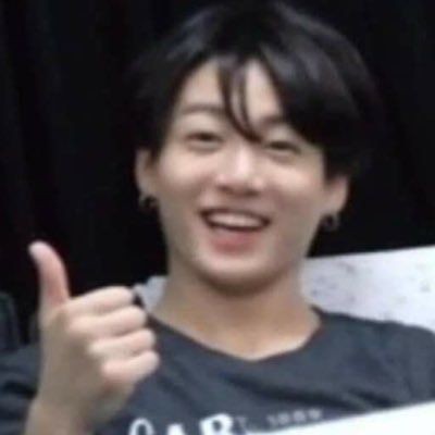 tkchronicles's tweet image. TAEHYUNG LIKING HIS OWN POST