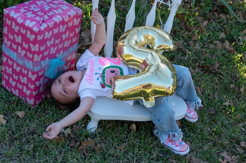 817HAIRBOSS's tweet photo. SCREAMING HAPPY 2nd BIRTHDAY TO MY BABBBYYYGIRLLLLL !!! My whole world !!! https://t.co/478lxtU1Sb