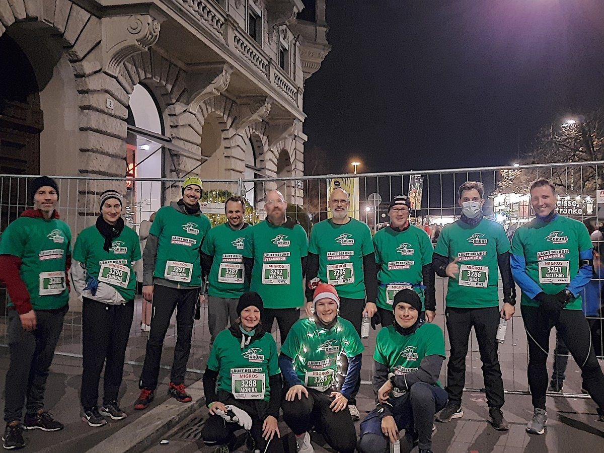 Die Grünen sind erfolgreich unterwegs😀Auch am Silvesterlauf in der Zürcher Innenstadt 🏃‍♂️🏃🏽🏃🏽‍♀️#TeamGrün #silvesterlauf <a href="/GrueneZuerich/">GRÜNE Zürich</a>