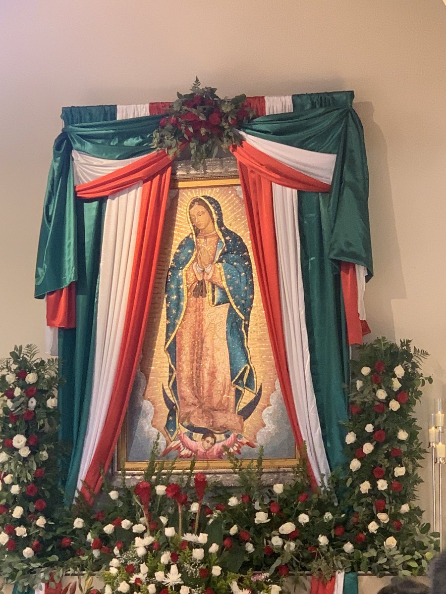lindamonique_'s tweet photo. Feliz día a mi Reyna Guadalupana 🌹❤️ 12/12 https://t.co/AsqK2BEc54