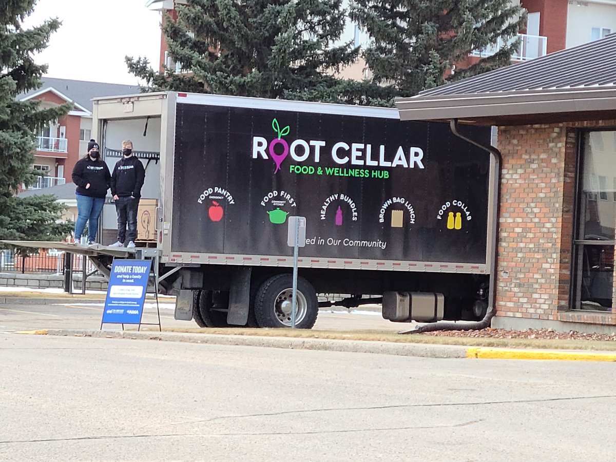 TeresaSchile's tweet photo. Come on over to AMA Medicine Hat and donate for our local food bank - Root Cellar. Today from 1 to 3pm. @AMACommunity #FillourFleet #StacktoSackHunger https://t.co/4IDCT5CDjN