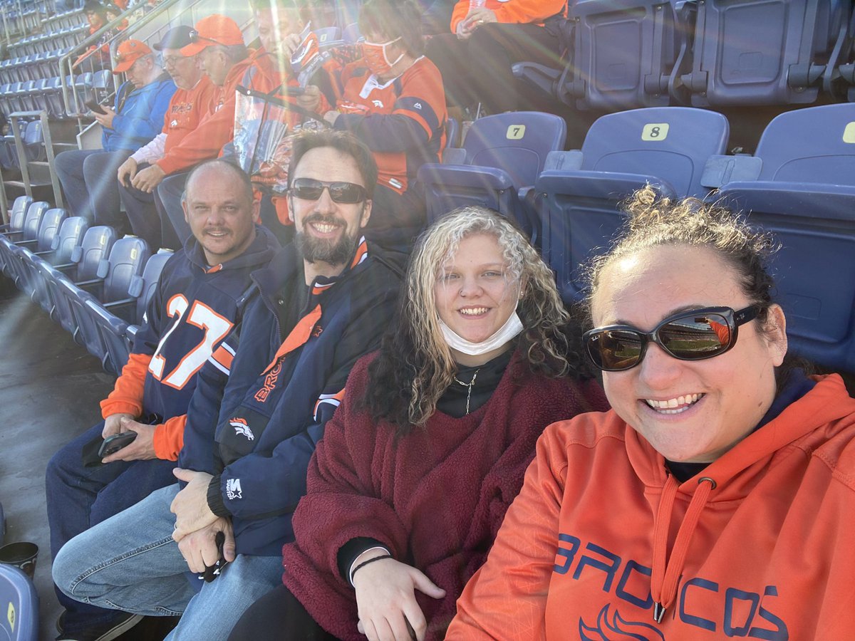 Let’s goooooo <a href="/Broncos/">Denver Broncos</a>!!  #DETvsDEN