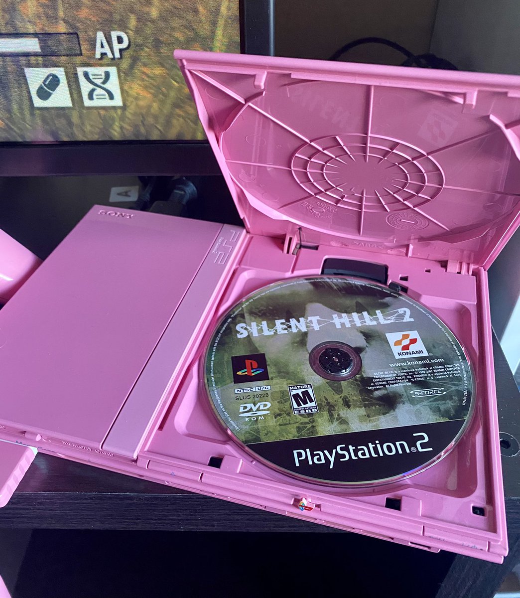 Silent Hill 2 in a pink PS2