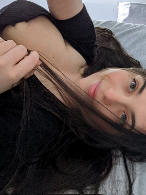 b is for..... https://t.co/BzqDTVN3Vo