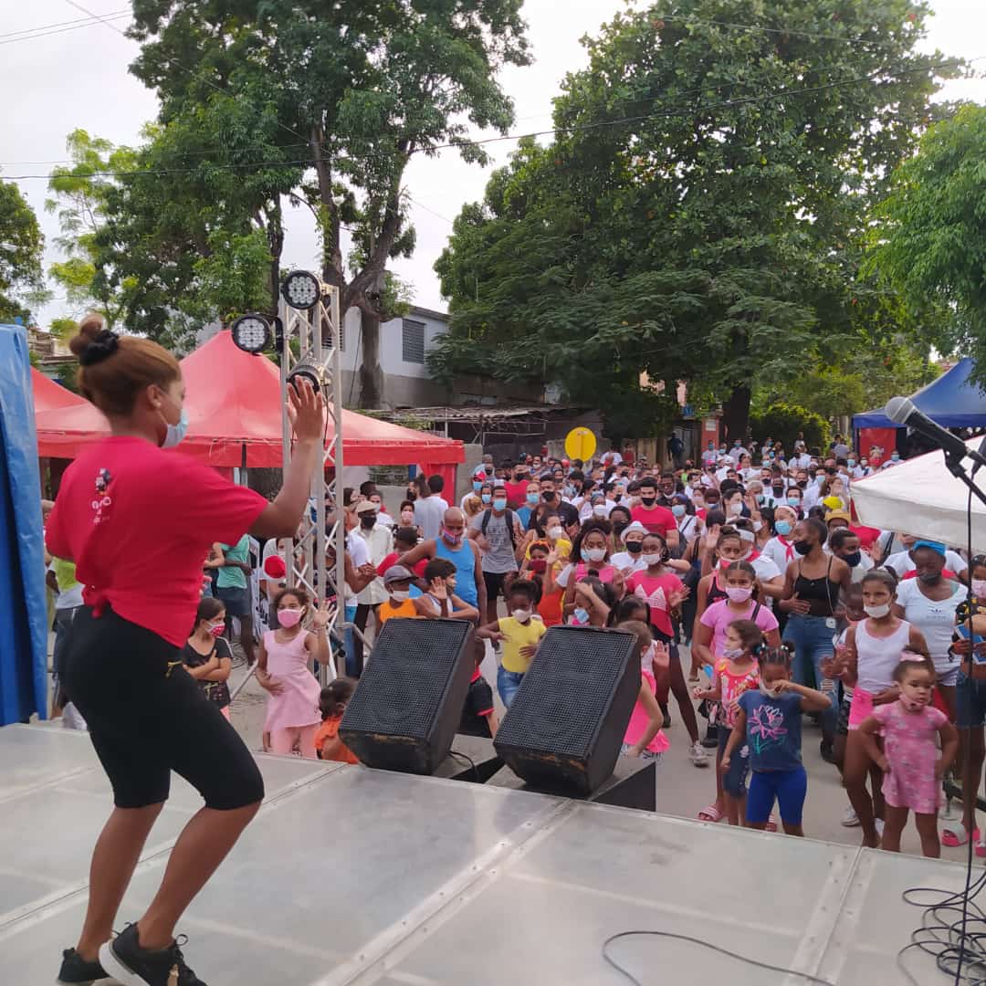 FabianAlonso23's tweet photo. Juegos🎲 ... Artistas Aficionados 🎤💃🏻🕺🏻.. Exposiciones 🖼️🌡️🧪 eso y mucho más Sucedió hoy en la Timba en el Municipio Plaza de la Revolución
#CubaVive 
#VamosConTodo 
@MINSAPCuba 
@UJCdeCuba 
@DiazCanelB https://t.co/LvHgDZLWyv