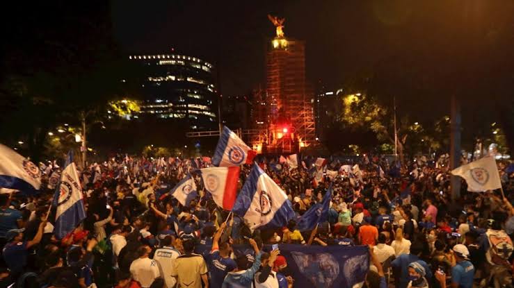 elyisusazul's tweet photo. HOY ES EL ÚLTIMO DÍA COMO VIGENTE CAMPEÓN, ESTE AÑO FUE EL BUENO. https://t.co/RSluJEe0C5