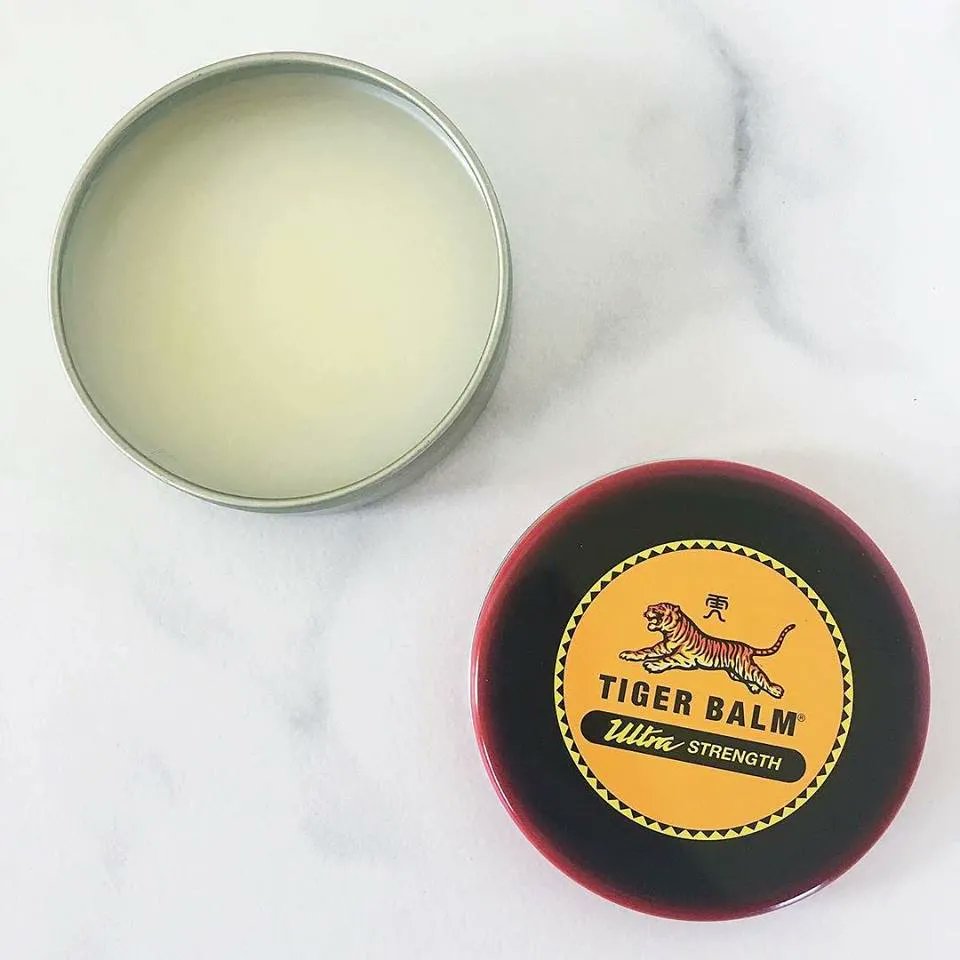TigerBalmCanada's tweet photo. Ideal for the heavy user or Tiger Balm lover, the Tiger Balm Ultra 50g tin is nearly three times larger than our jars. π―
#TigerBalmUltraBigTin #PainRelief #WorksWhereItHurts #BiggerIsBetter #JointStrains #MuscleStrains #BackAches https://t.co/UPvRSf4HIZ