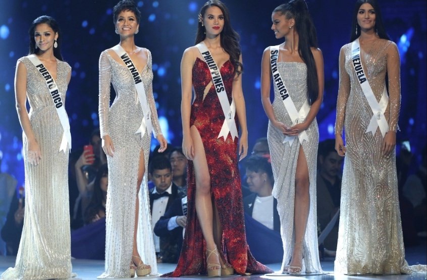 SereneHighnessV's tweet photo. Closing the top 10
#MU2018Repeat x
#MU2015Repeat

Puerto Rico
South Africa
Philippines
Colombia
France
USA

with Paraguay, Aruba, Panama, India

#GoBea
#GoMezUniverse
#MissUniverse
#MissUniversso
#MissUniverse2021
#70thMissUniverse https://t.co/Lnb7XPXBe3